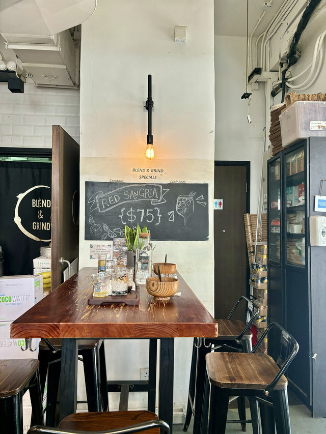 【灣仔】Blend & Grind：在春日的樹底下享受咖啡和鬆餅