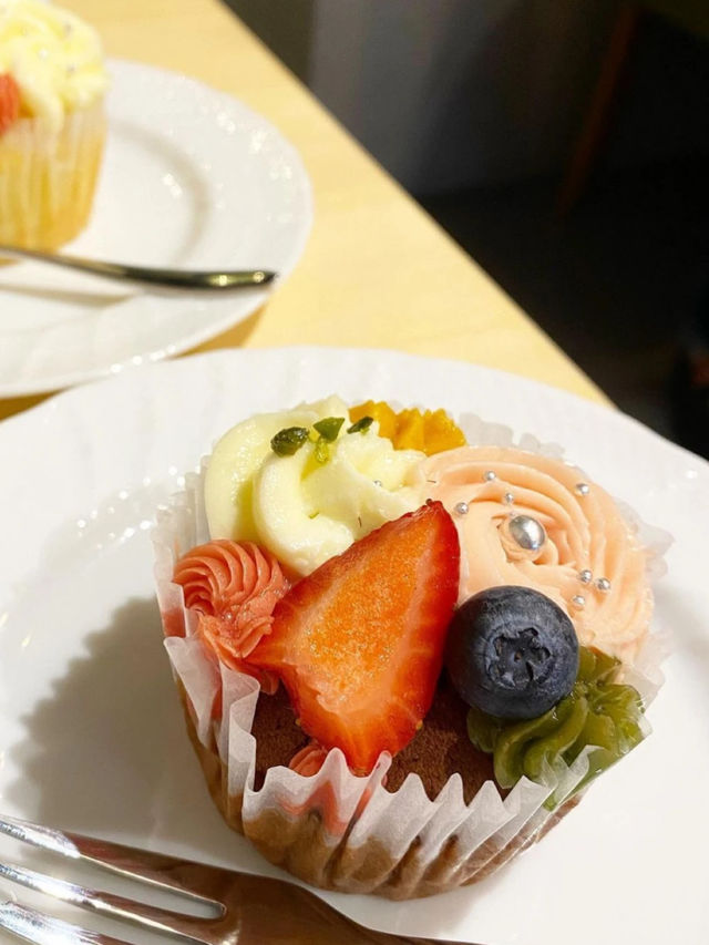 【福岡カフェ】オープンテラスの可愛いカフェでおいしいスイーツを