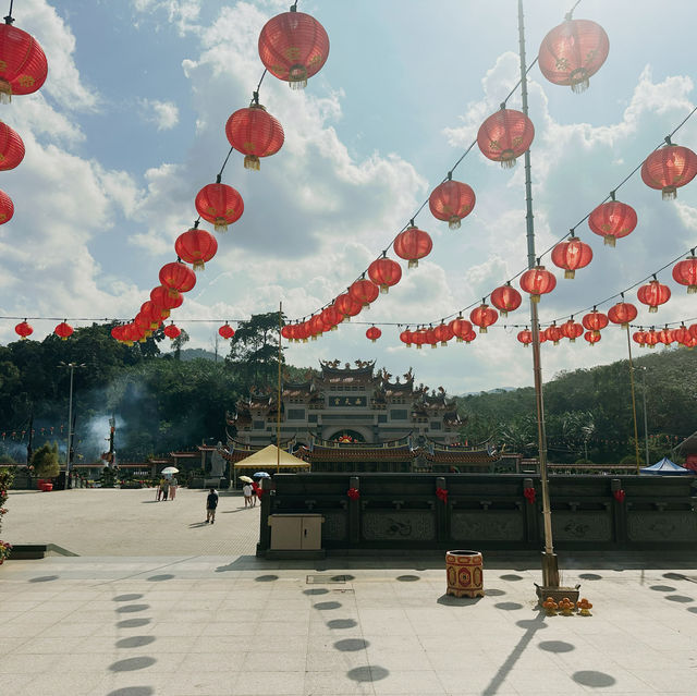 Tokong Si Thian Kong in Kuala Pilah - Serenity Amidst Scenic Beauty