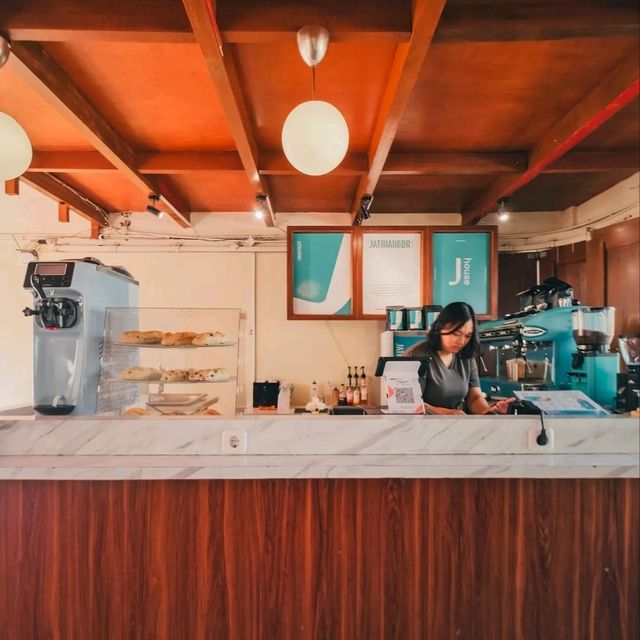 JATINAGOR HOUSE COFFE & FOOD | BEAUTINESS AFTER THE FIRE
