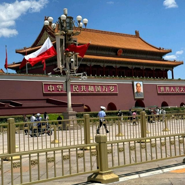 Serenity Awaits: Discover the Summer Palace 🌿🏯