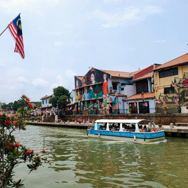 🇲🇾 Heritage site and beautiful river in Melaka 