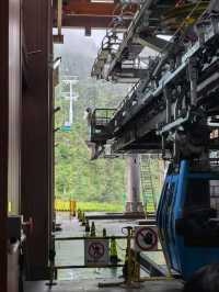 Cable Car @Jade Drqgon Snow Mountain