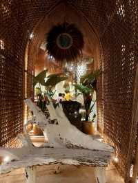 Cave คาเฟ่สวยนั่งชิวริมทะเล