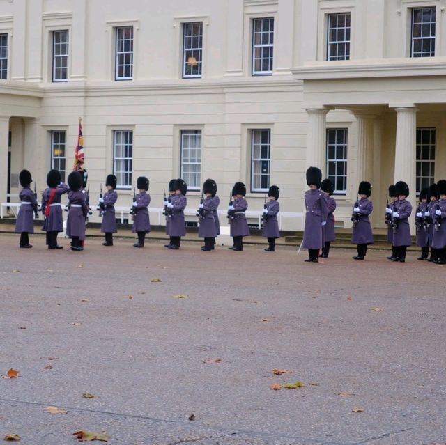 💂🇬🇧英國白金漢宮與衛兵交接🇬🇧💂‍♂️