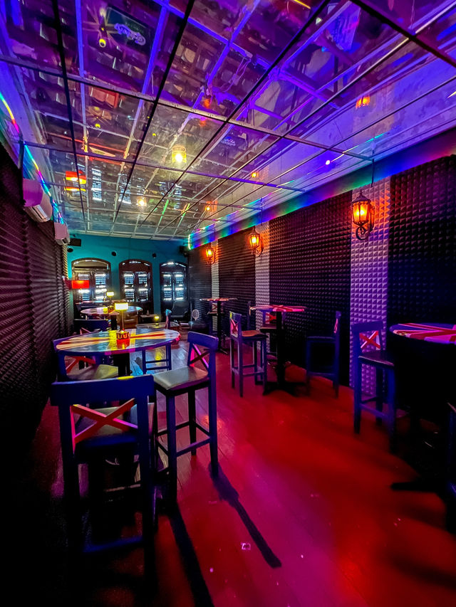 First Round Pub: Siam Road’s Nightlife Gem