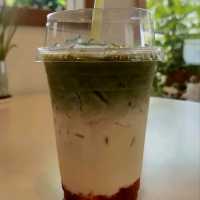 คาเฟ่เล็กๆ สไตล์โฮมมี่ ในหมู่บ้านเมืองทอง 1 