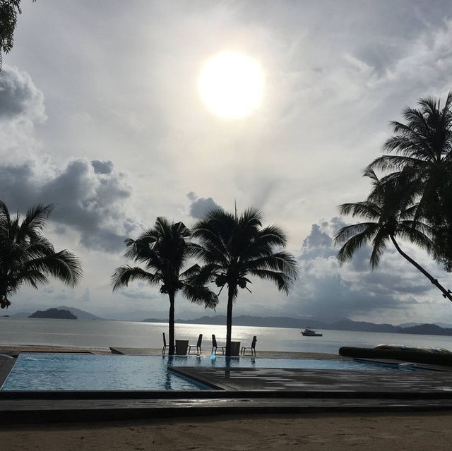 ท้องฟ้าแสนสวยที่เกาะพยาม