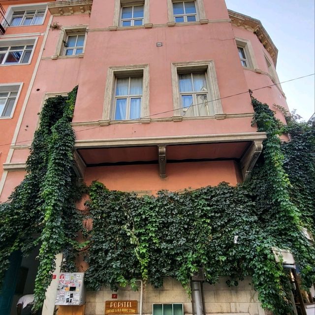 巴拉特（BALAT）文青區