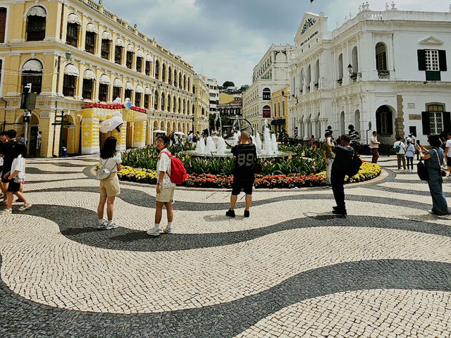 議事亭前地 — 澳門的文化心臟 議事亭前地 — 澳門的文化心臟