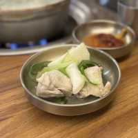 【韓国ソウル・安国】仁寺洞の路地裏にある鶏肉料理店「スイン仁寺洞 タッカンマリ本店」