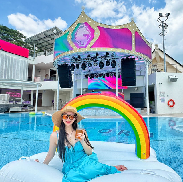 Most beautiful Tispy Unicorn bar in Sentosa 