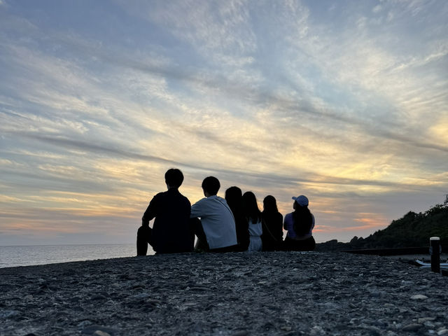 夕陽下的小琉球:自然的壯麗與心靈的平靜 夕陽下的小琉球:自然的壯麗與心靈的平靜