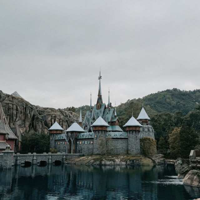 The world's first Frozen-themed land in Disneyland