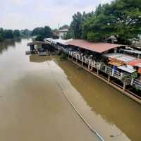 ตะลอนตลาดสามชุก ในวันธรรมดา ที่ไม่ธรรมดา