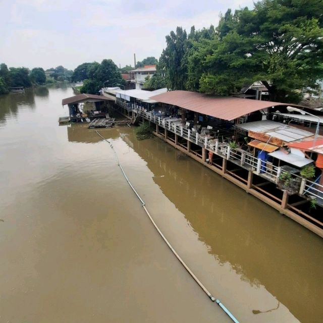 ตะลอนตลาดสามชุก ในวันธรรมดา ที่ไม่ธรรมดา