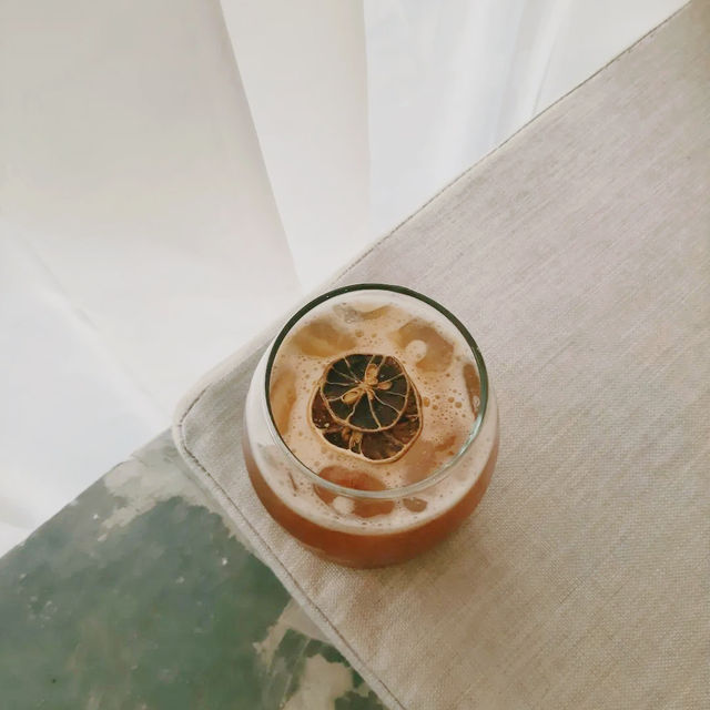 Moonshop by the sea