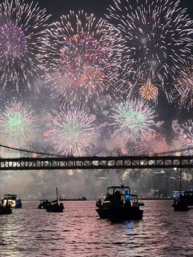 🇰🇷搭遊艇賞「廣安大橋」浪漫夜景及無人機煙火