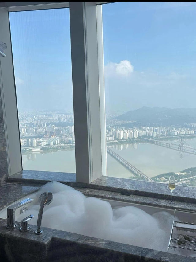 Signiel Hotel Seoul: A Sky-High Luxury Experience