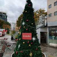 たくさんのサンタクロース！「天神クリスマスマーケット」