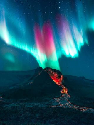 Guide to Seeing the Northern Lights in Iceland 