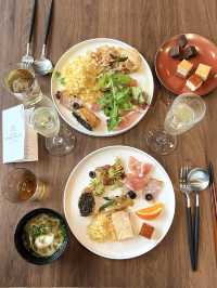 Club lounge in Okinawa, Everything is super delicious!❤️