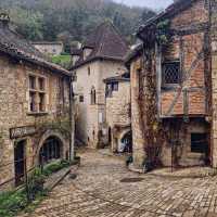 Saint-Cirq-Lapopie , France 🇫🇷🇫🇷🇫🇷  