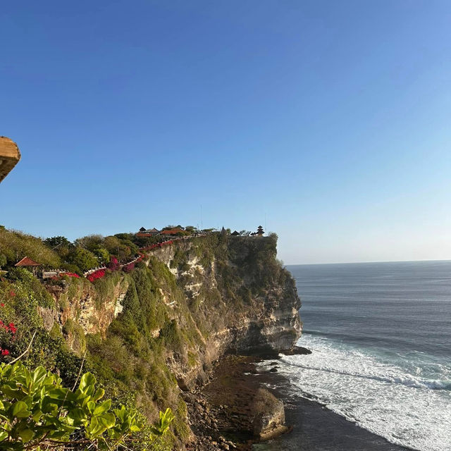 Enchanting Evenings at Pura Uluwatu Temple