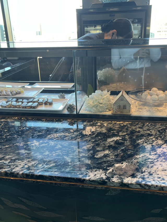 【東京でアフタヌーンティー巡り】品川プリンスホテルで白銀の世界を堪能！