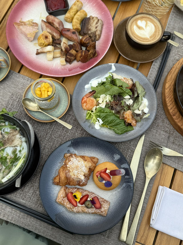 Amazing luxury breakfast buffet🏝️