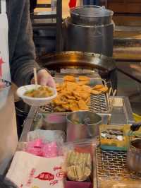 A Taste of Tradition: Exploring Keelung Miaokou Night Market