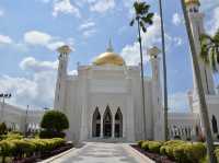 Majestic Omar Ali Saifuddien Mosque🕌
