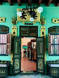 The Splendor of a Peranakan Mansion ✨