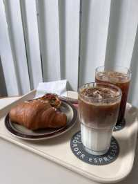 🥐빵 덕후 취향저격 카페; 오더에스프레소