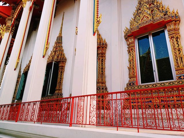 泰國曼谷市中心湄南河畔著名皇家寺廟景點：Wat Phlapphla Chai，適合打卡拍照📸冥想