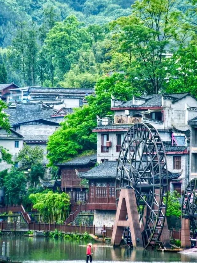 Wenxing Street: A Traditional Marketplace