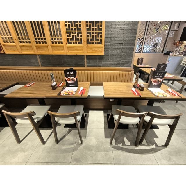 荃灣如心廣場一期有一間台灣菜餐廳必食濃湯燉雞麵