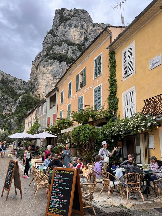 Moustiers-Sainte-Marie: A Fairytale Village in the Heart of Provence