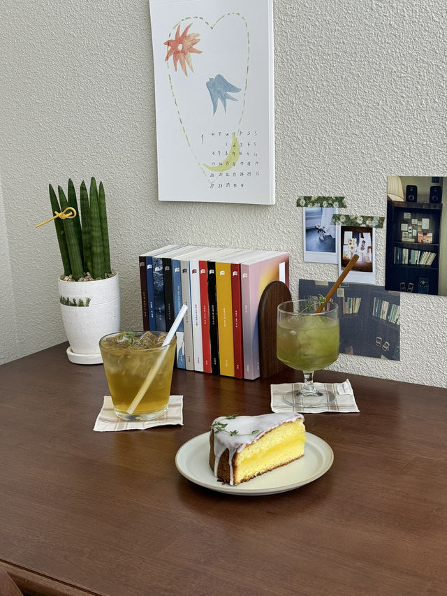 책읽기 좋은 조용한 공간 대연동 카페 “인향만리”📚☕️