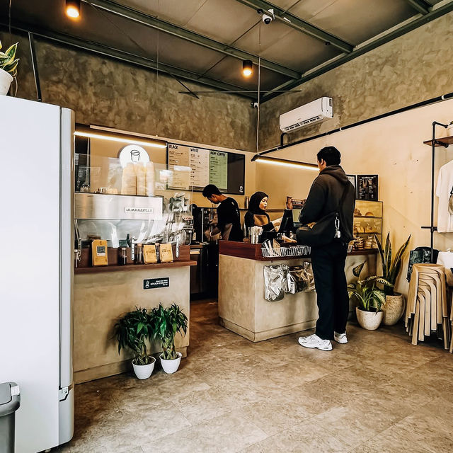 Toko Kopi Tuku in Surabaya
