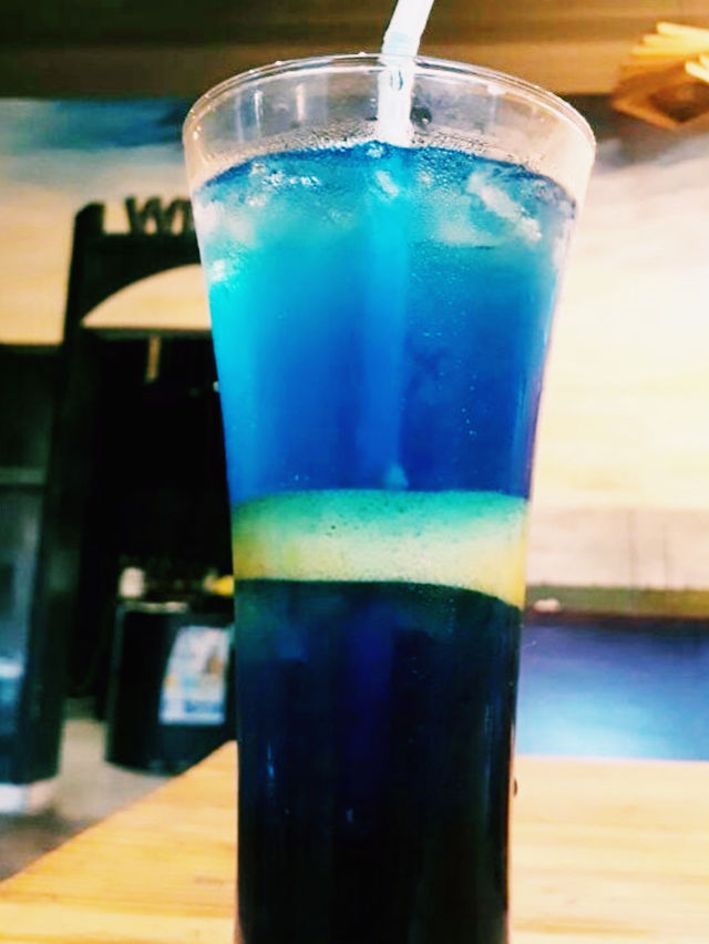 ユニークなビーチ風バー🏖️