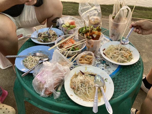 กาดฮิมยวม Jong Kham Market