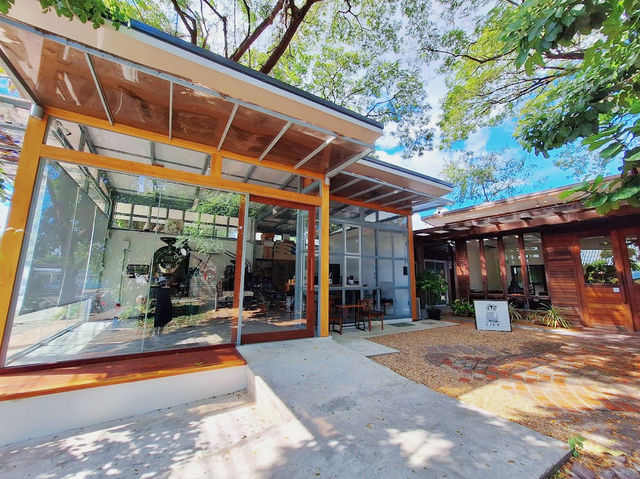 LIFE Roaster - คาเฟ่เอาใจคอกาแฟ