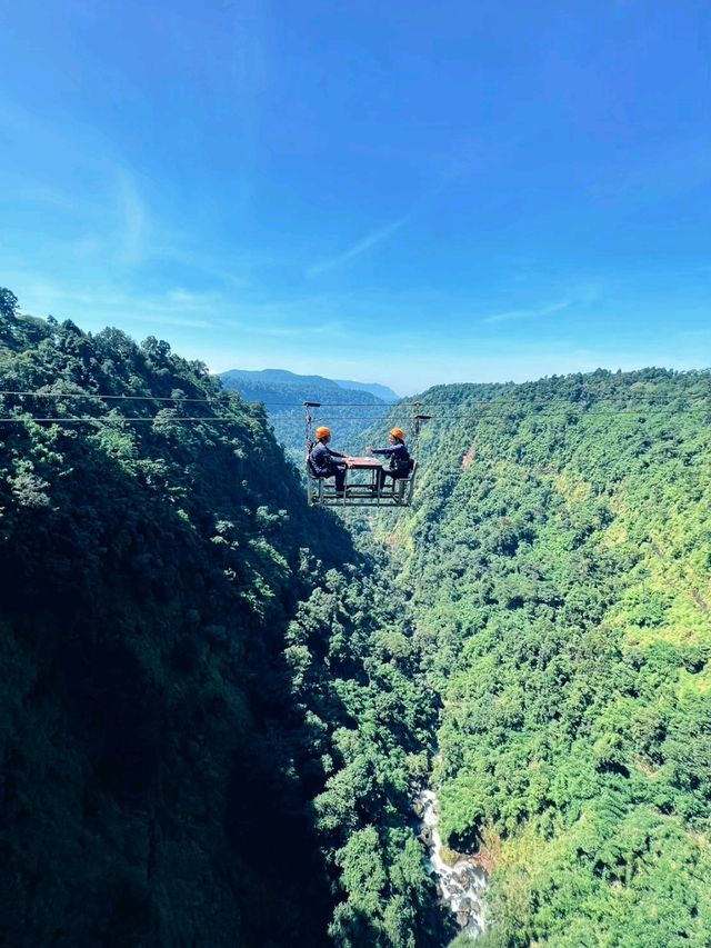 ตาดฟาน -​ Zipline