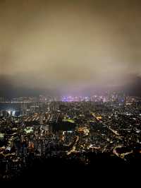 獅子山的日與夜，看不膩的百萬夜景🌃