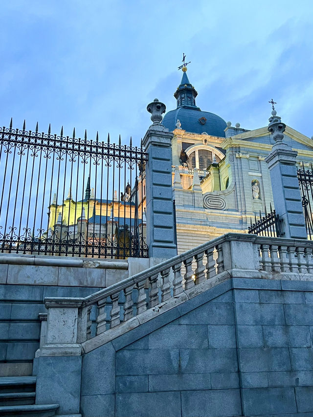 Armeria 광장의 일몰 풍경과 그 주변🏛️🌇