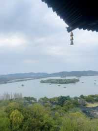Chasing Legends: A Rain-Soaked Pilgrimage to Leifeng Pagoda