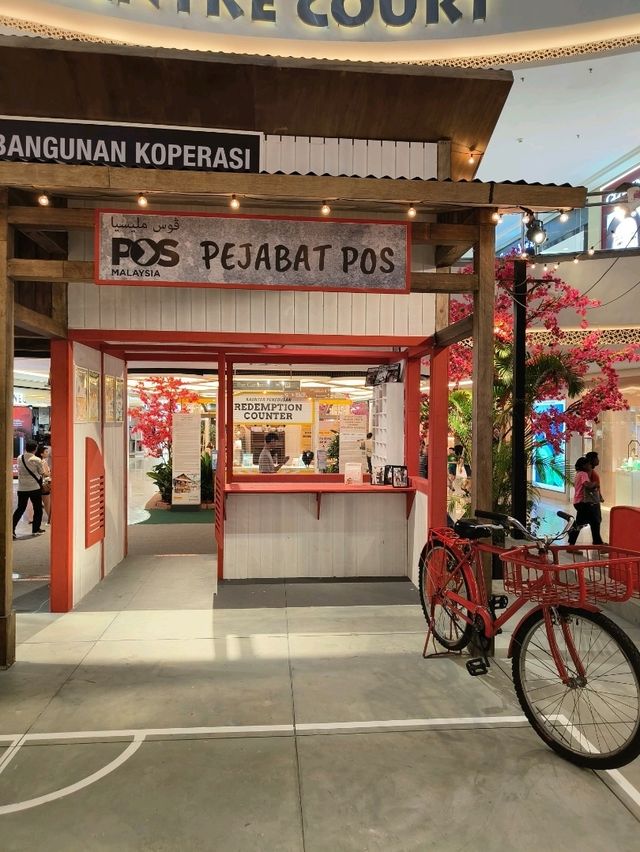 Time Travel to the Olden Days at the Mall