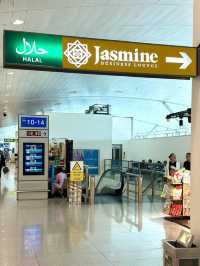 ベトナム　ベトナム観光　タンソンニャット空港のJasmine  Business loungeで快適に過ごす！