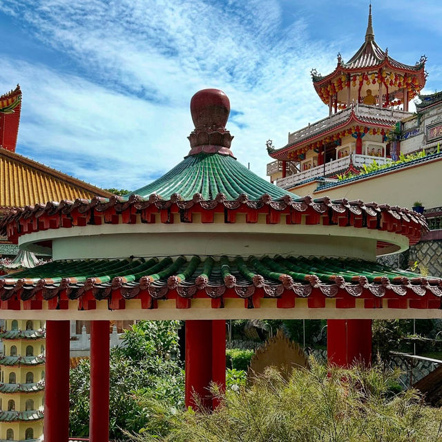 Chinese New Year at Kek Lok Si: When Heaven Meets Earth in a Sea of Light